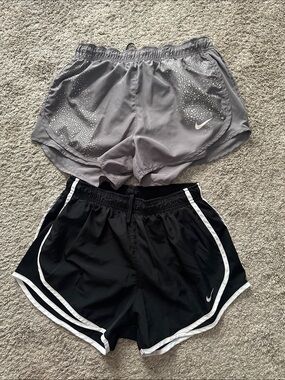 2 pair Nike Women's Running Shorts Size Medium - Gray & Black
